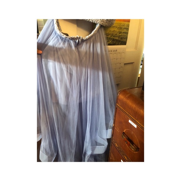 Prom dress - Picture 2 of 3